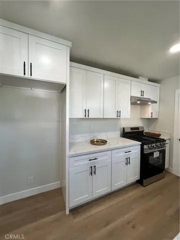6724 Wynne Avenue, Los Angeles, California 91335 — photo 5