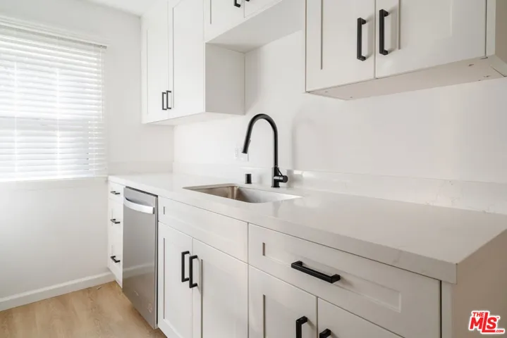1147 Horn Avenue 5, West Hollywood, California 90069 — photo 4
