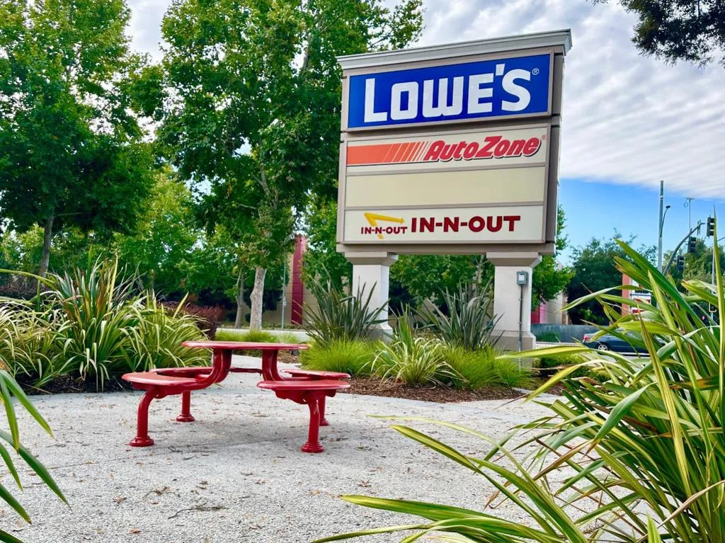 1.5 miles to Lowe's 1.5 miles to Lowe's