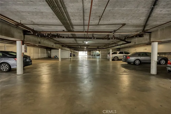 333 Riverdale Drive 14, Glendale, California 91204 — photo 4