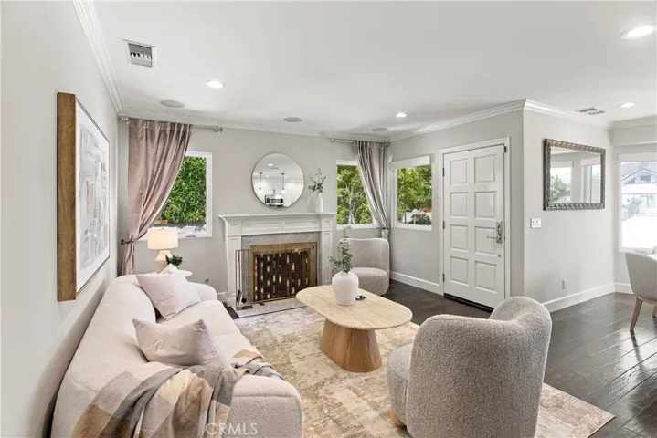 335 N Catalina Street, Burbank, California 91505 — photo 5