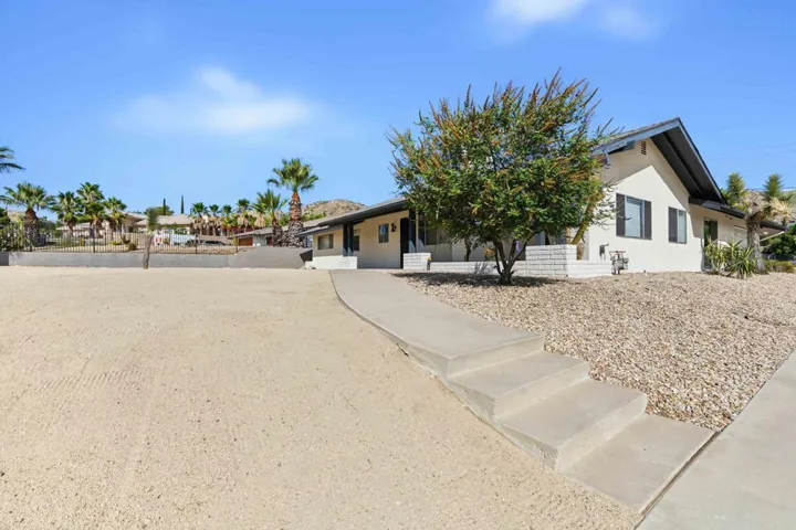 11-web-or-mls-7429 Cardillo-44