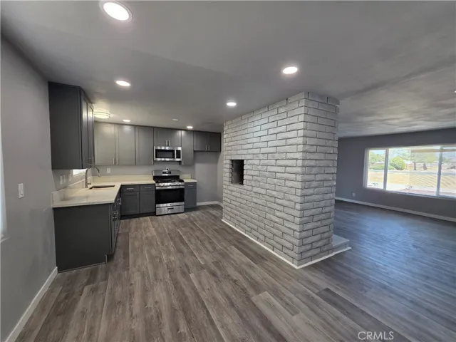 14376 Flathead, Apple Valley, California 92307 — photo 4