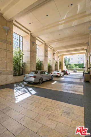 10727 Wilshire Boulevard 502, Los Angeles, California 90024 — photo 4
