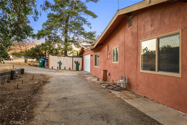 7896 Fox Trail, Yucca Valley, California 92284 — photo 4