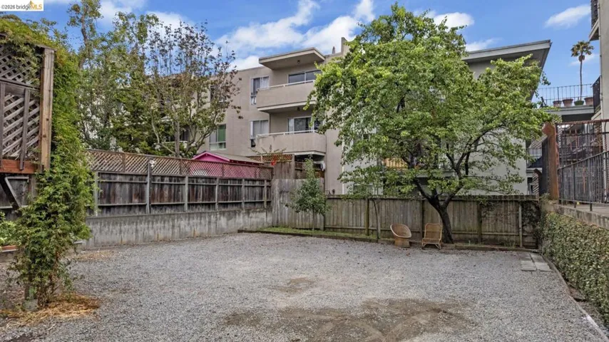 328 Warwick Ave, Oakland, California 94610 — photo 4