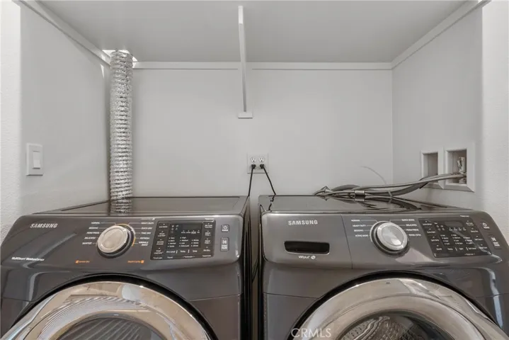 washer & Dryer 
