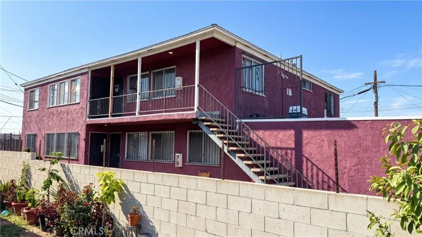 1040 W Reeve, Compton, California 90220 — photo 4
