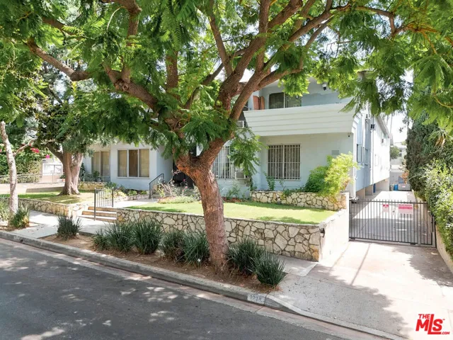 1218 N Laurel Avenue, West Hollywood, California 90046 — photo 4