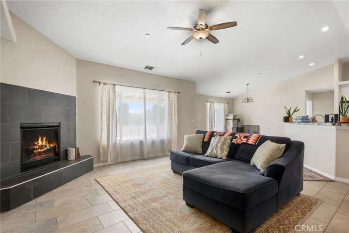 8537 11th Avenue, Hesperia, California 92345 — photo 5