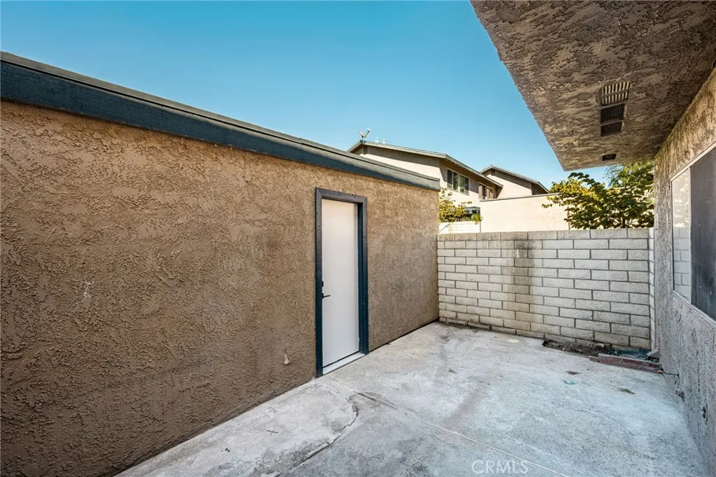 Alternate patio & garage access view. Alternate patio & garage access view.