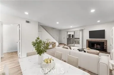 18316 Hatteras 20, Tarzana, California 91356 — photo 5