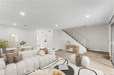 18316 Hatteras 20, Tarzana, California 91356 — photo 4