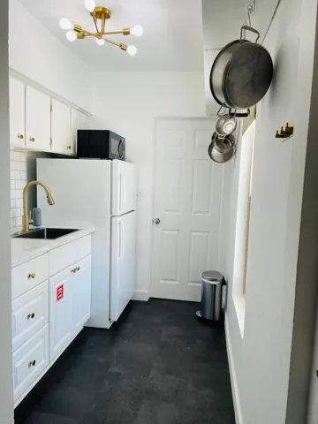 unit 2 kitchen 2