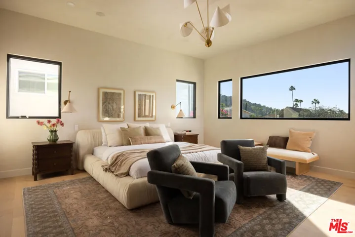 2968 Dona Susana Drive, Los Angeles, California 91604 — photo 5