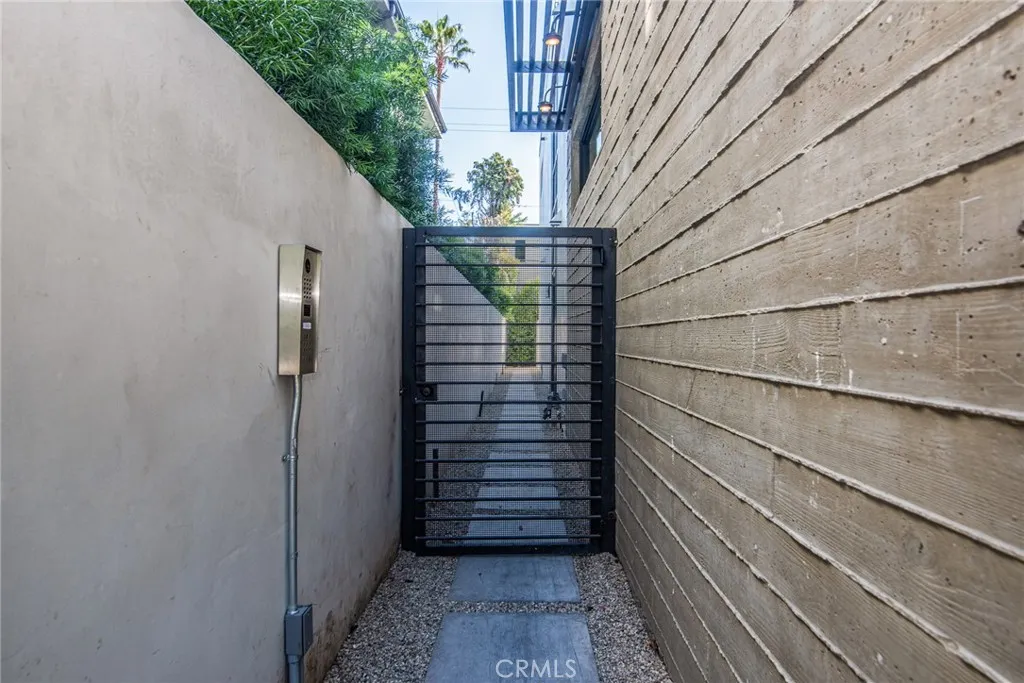 gallery-image 3