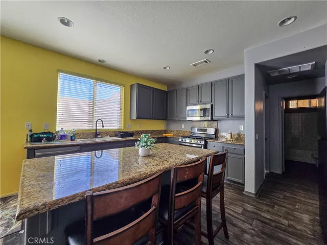 15587 Ripple Ridge, Victorville, California 92394 — photo 4