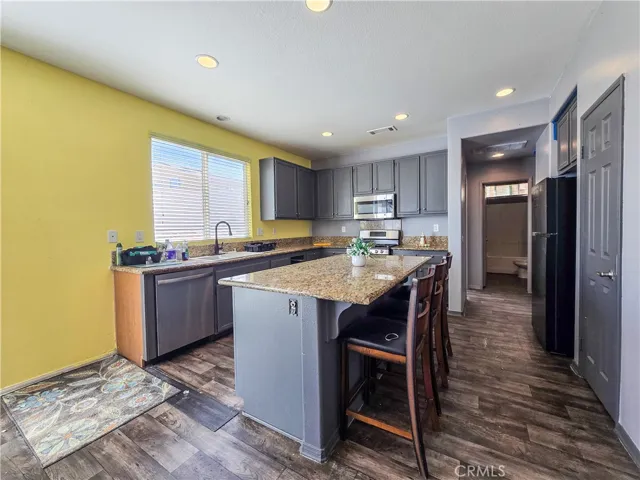 15587 Ripple Ridge, Victorville, California 92394 — photo 5