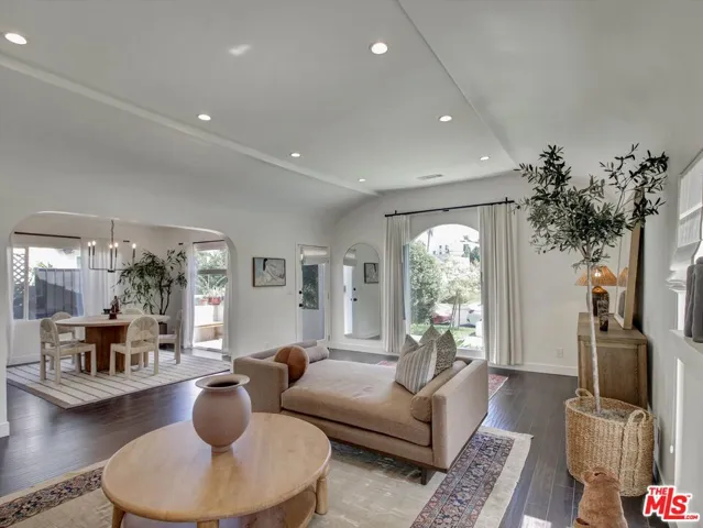 2907 Potomac Avenue, Los Angeles, California 90016 — photo 4