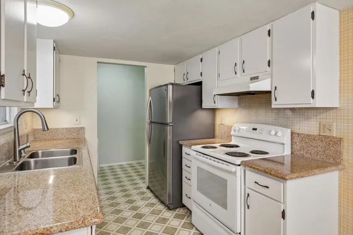 563 Argos Circle, Watsonville, California 95076 — photo 4