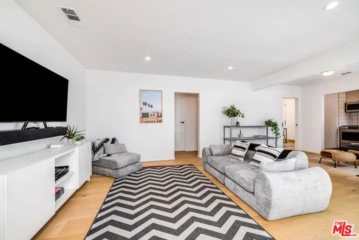 12507 Westminster Avenue, Los Angeles, California 90066 — photo 5