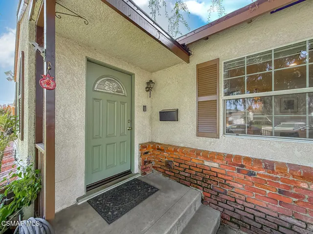2035 N Evergreen Street, Burbank, California 91505 — photo 4