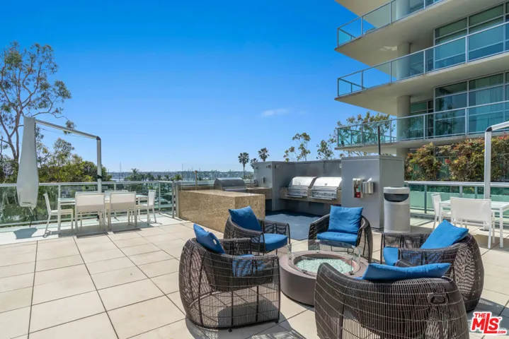 13700 Marina Pointe Drive 1126, Marina Del Rey, California 90292 — photo 4