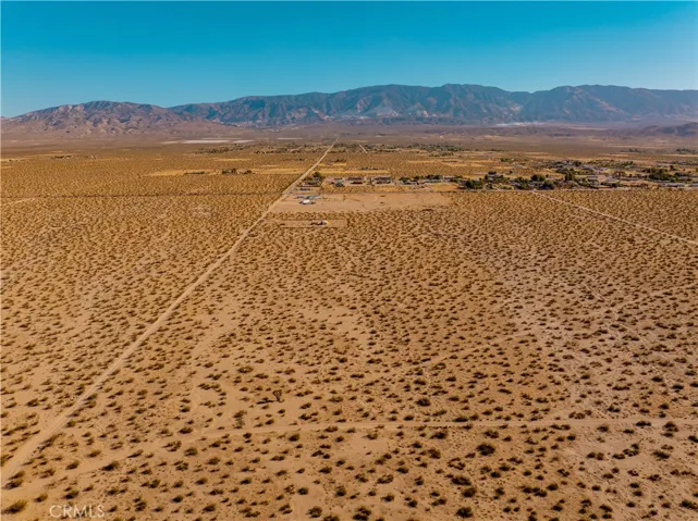 1 Fairlane Rd, Lucerne Valley, California 92356 — photo 5