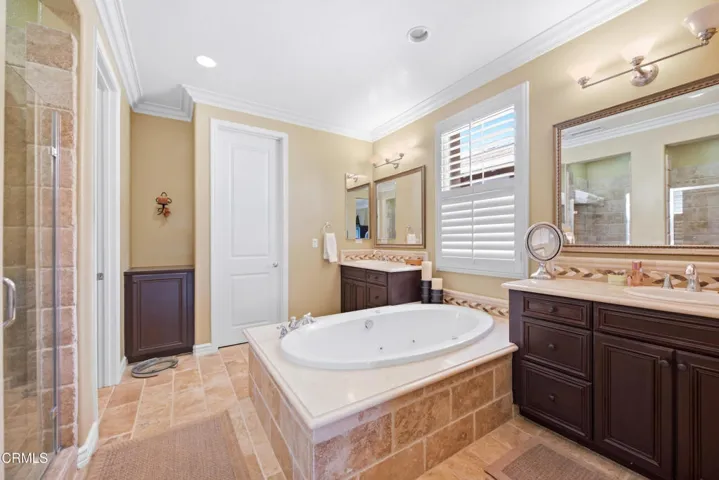 1411 Seabridge Ln Oxnard-35