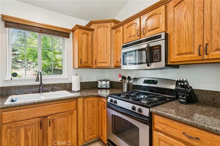 26510 Placer, Lake Arrowhead, California 92352 — photo 5