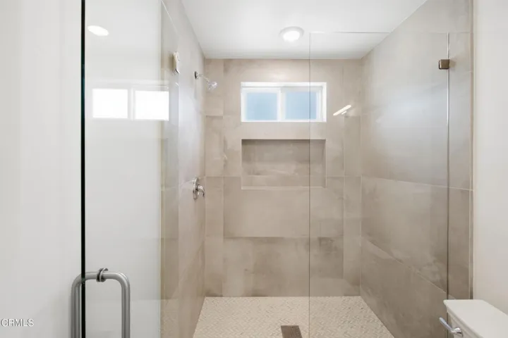 35_bathroom