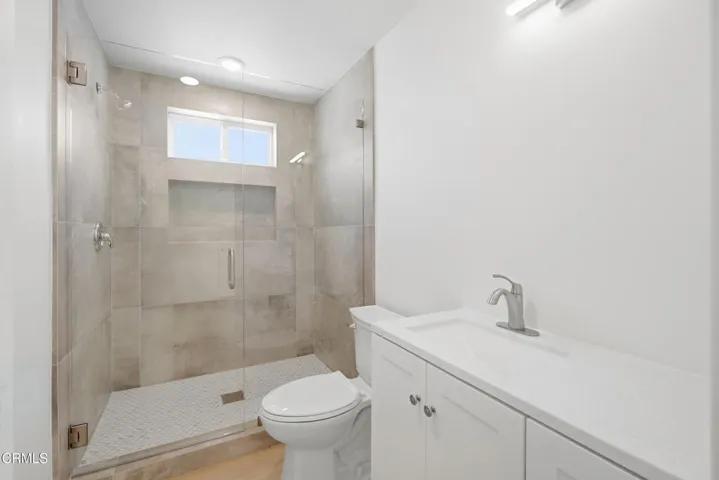 34_bathroom
