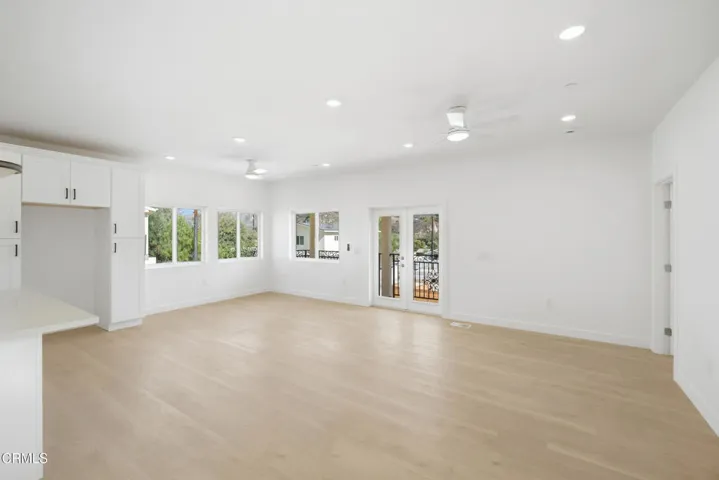12_living room
