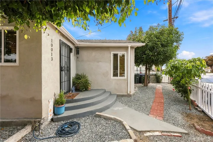 10013 Flora Vista, Bellflower, California 90706 — photo 4