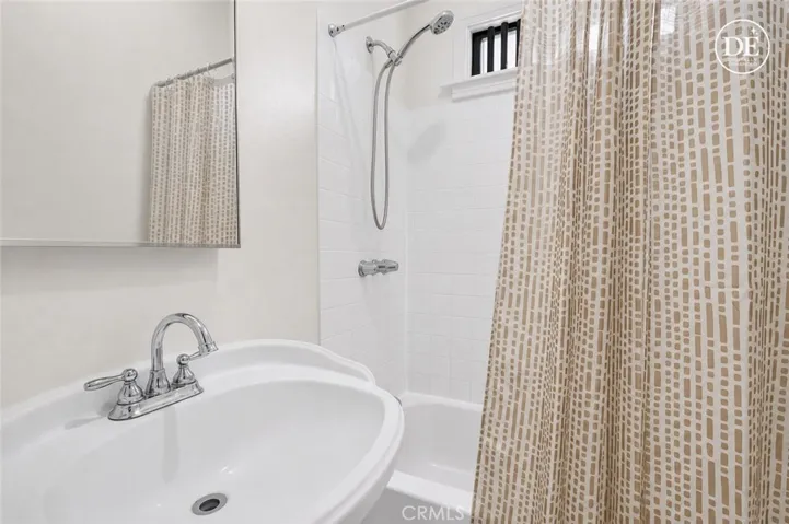 Photo digitally altered, tenant's personal items removed from photo.
