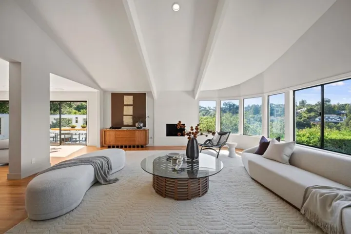 40 Eugenia Way, Hillsborough, California 94010 — photo 5