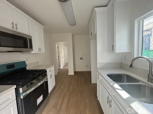 2214 E 111th, Los Angeles, California 90059 — photo 5