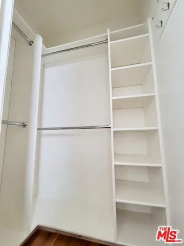 639 S Cochran Avenue 202, Los Angeles, California 90036 — photo 5