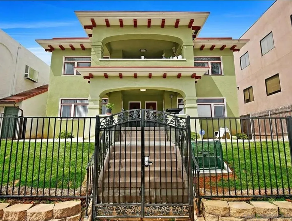 3574 4th Ave. (-80)