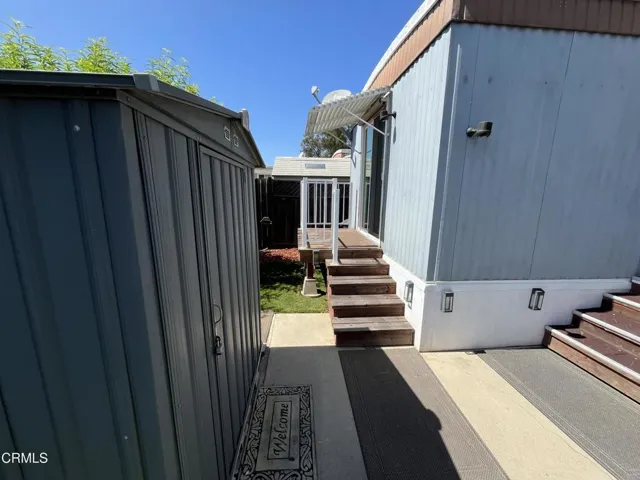 Back corner of mobile home