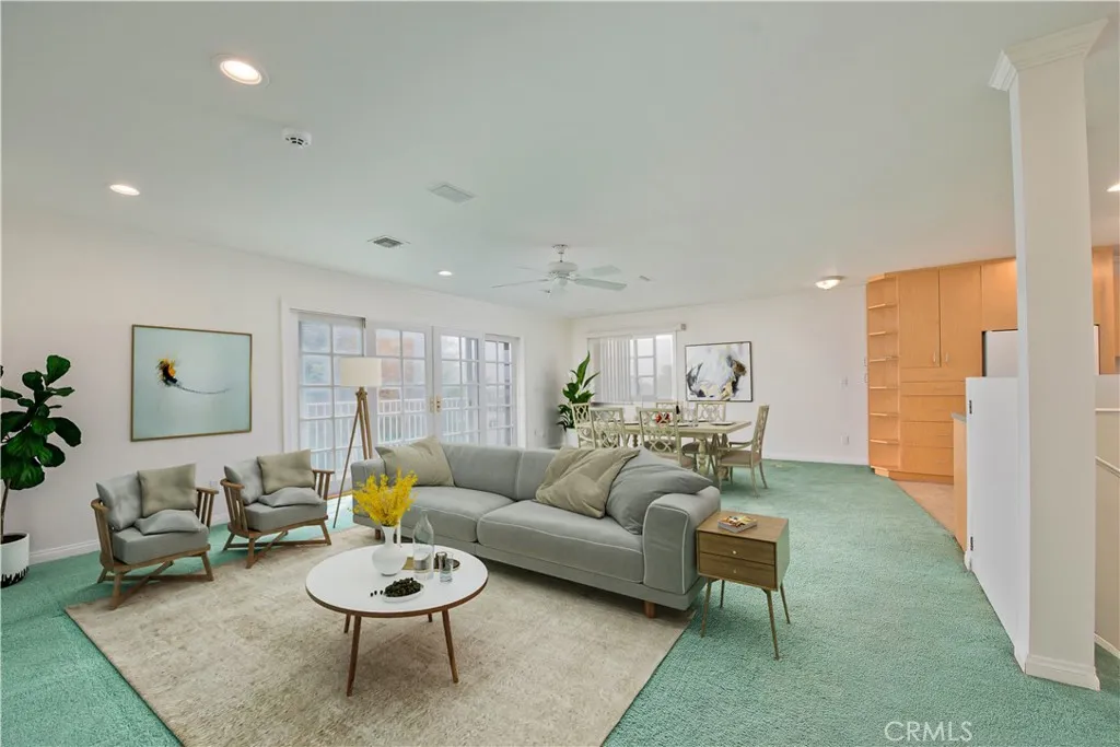 2nd level living area