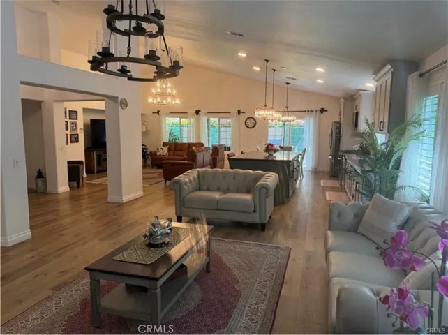 328 Selkirk, Corona, California 92881 — photo 4