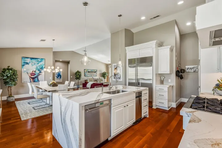 72631HomesteadRd-23
