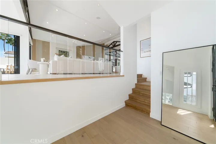 994 Temple Hills, Laguna Beach, California 92651 — photo 4