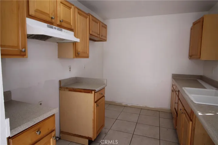 7017 Myrrh Street, Paramount, California 90723 — photo 5