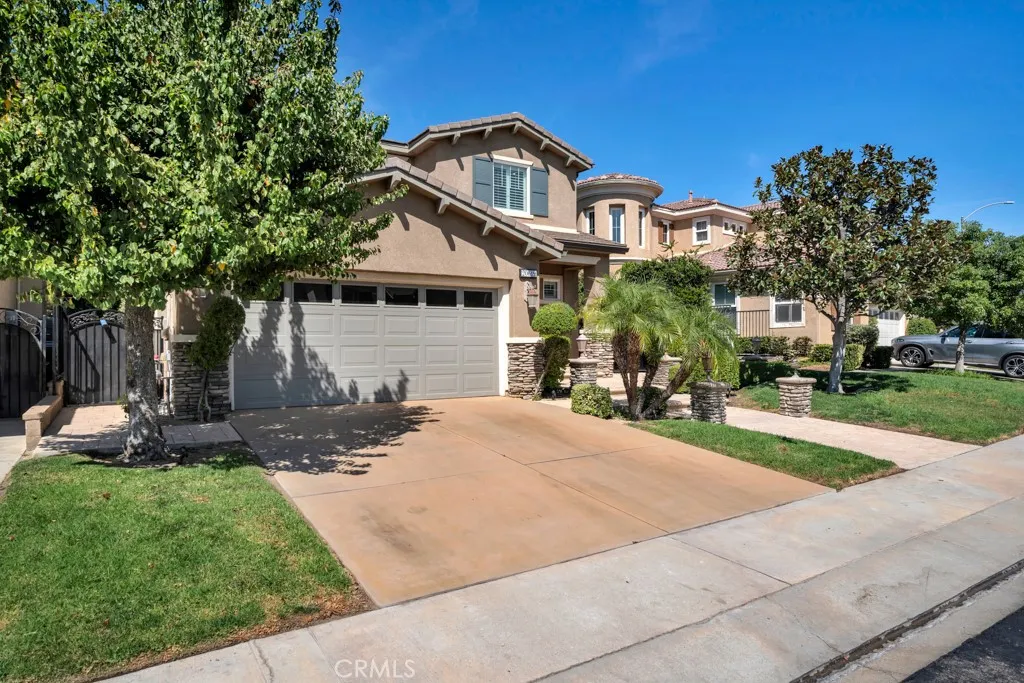 Three Car Garage