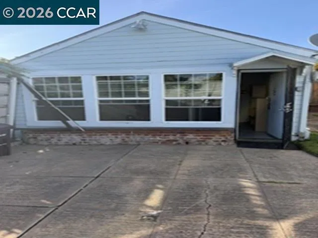 5421 Brann St, Oakland, California 94619 — photo 5