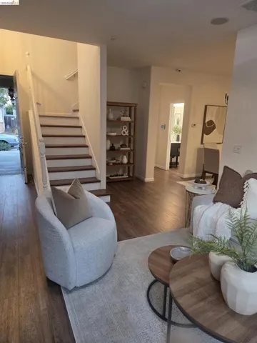 9421 Dunbar Dr, Oakland, California 94603 — photo 5