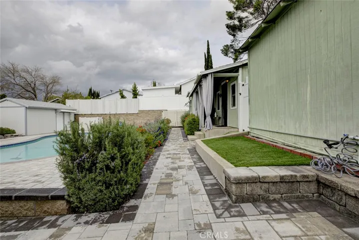 Back unit walkway