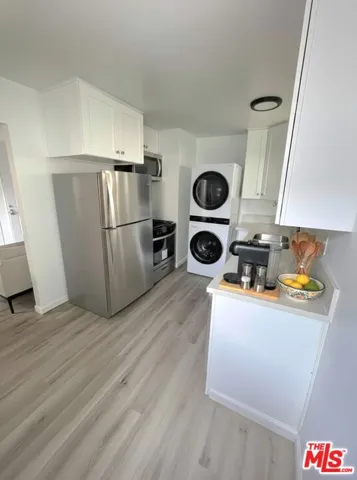 6136 Carlos Avenue 1/2, Los Angeles, California 90028 — photo 4